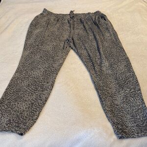 Jennifer Lopez Gray Textured Pants